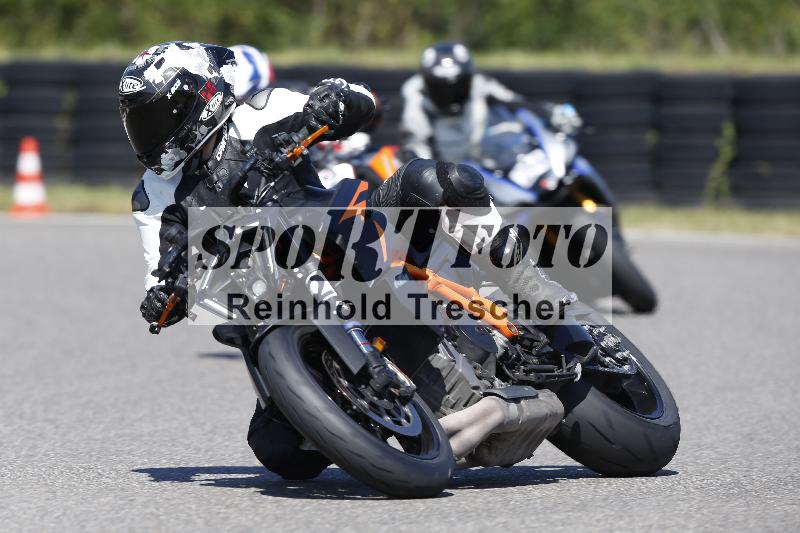 Archiv-2025/48 25.08.2025 Cornu Master School ADR/rot-rouge/62